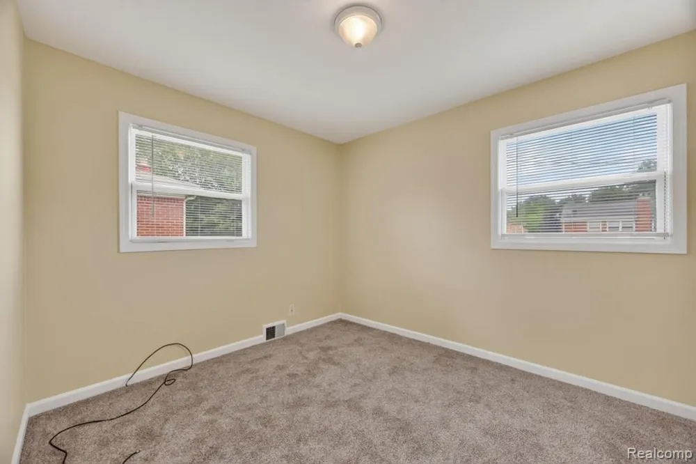 2492 Ackley Avenue Westland City, MI 48186
