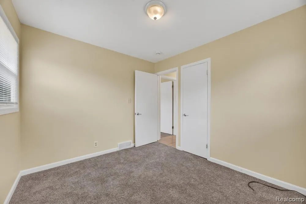 2492 Ackley Avenue Westland City, MI 48186