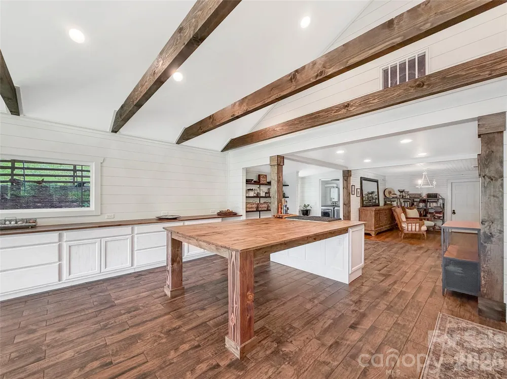 419 Fletcher Branch Road Vilas, NC 28692