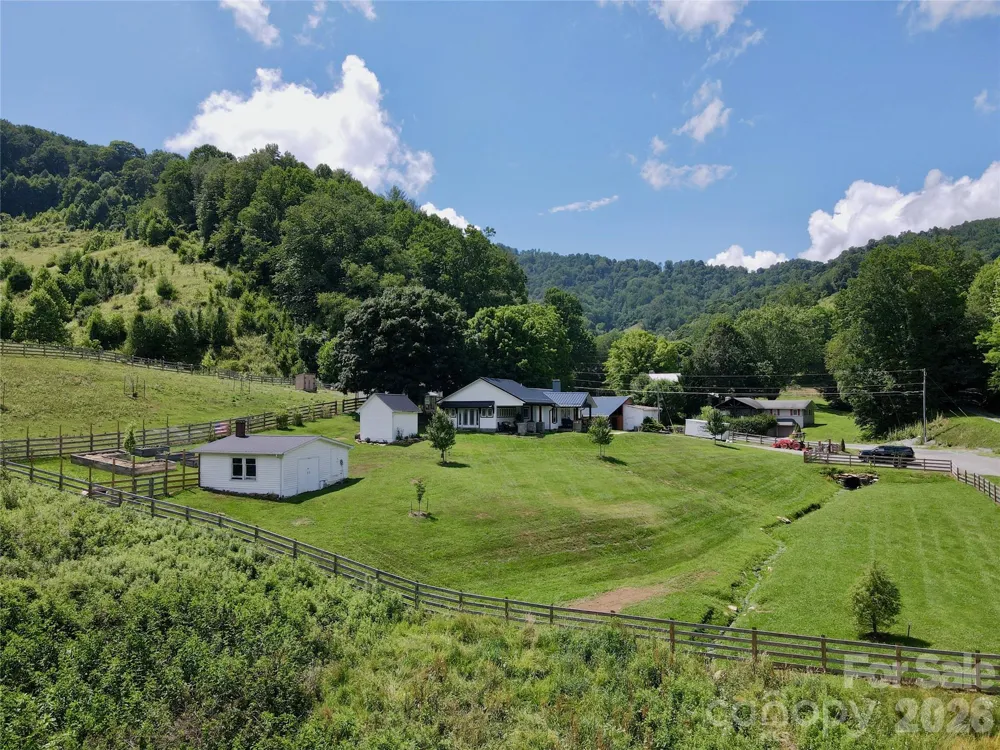 419 Fletcher Branch Road Vilas, NC 28692