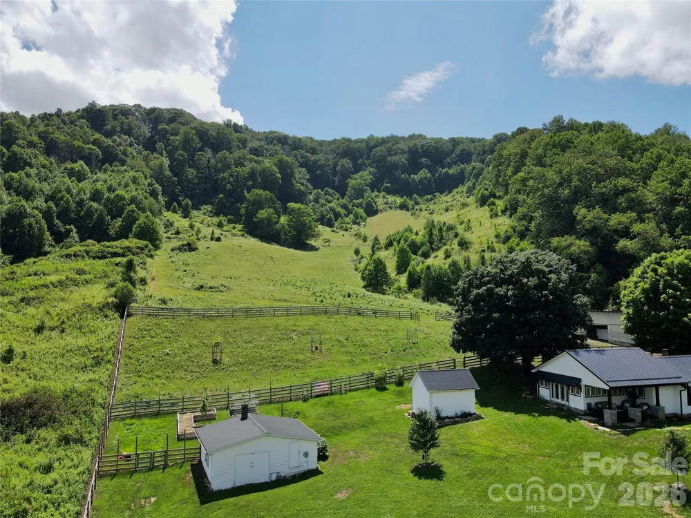 419 Fletcher Branch Road Vilas, NC 28692