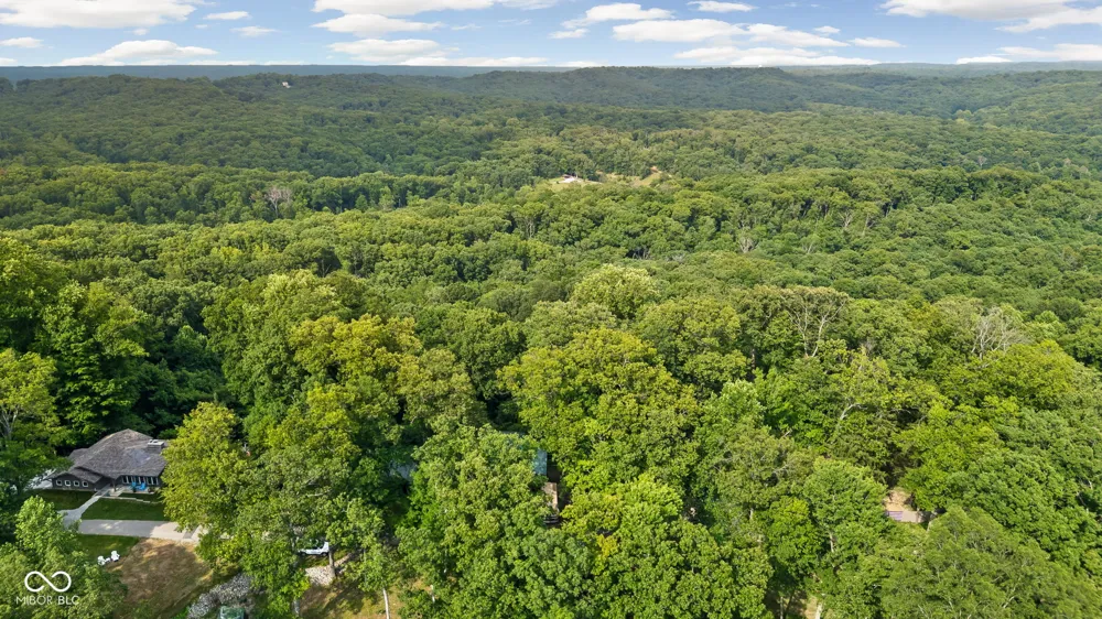 159 Redbud Lane Nashville, IN 47448