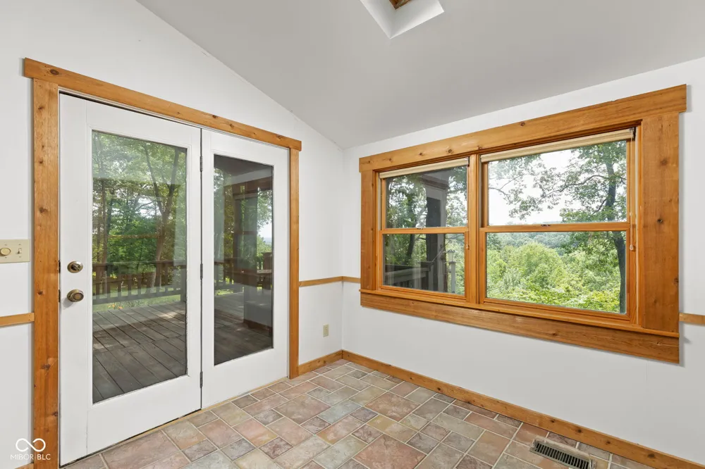 159 Redbud Lane Nashville, IN 47448