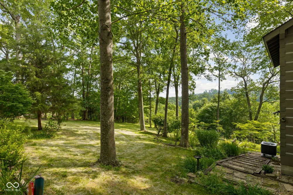 159 Redbud Lane Nashville, IN 47448