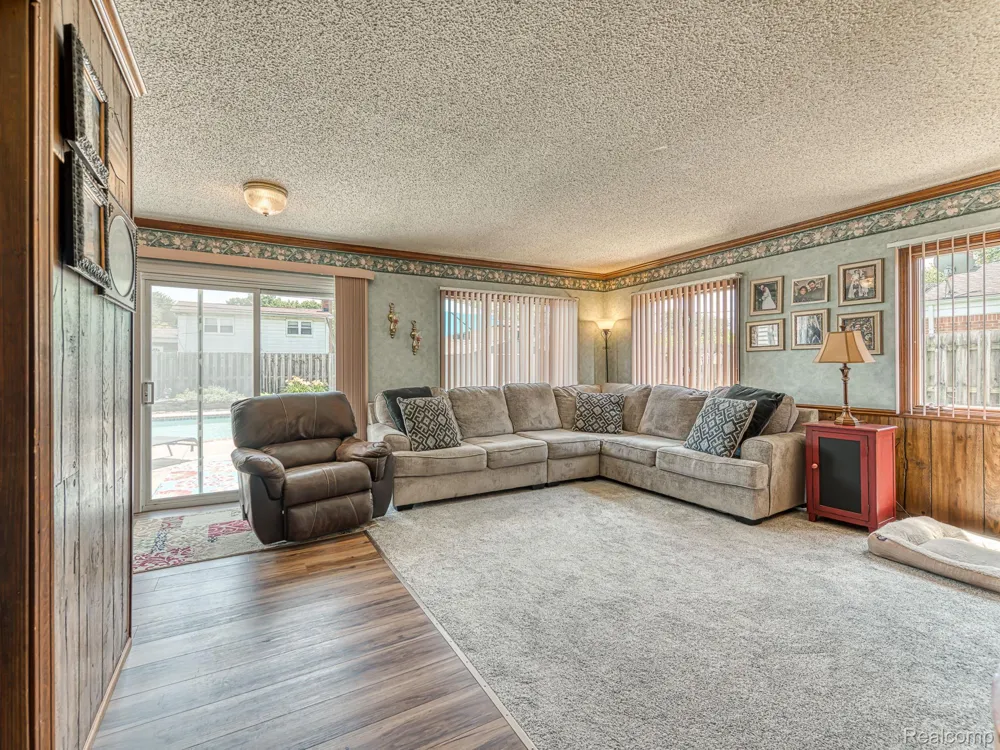 11817 Moran Street Taylor City, MI 48180