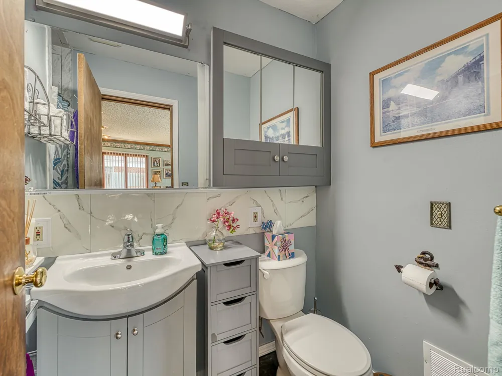 11817 Moran Street Taylor City, MI 48180