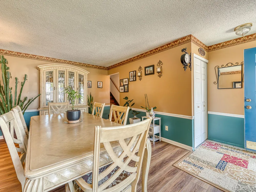 11817 Moran Street Taylor City, MI 48180