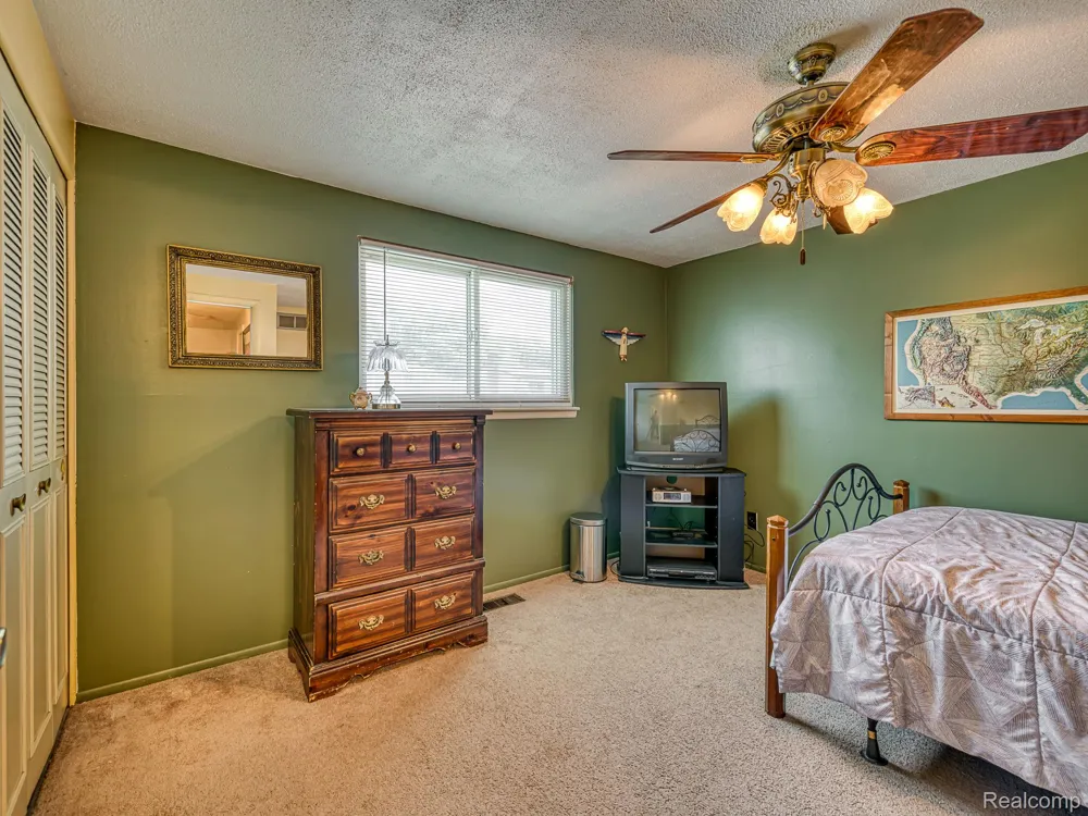 11817 Moran Street Taylor City, MI 48180