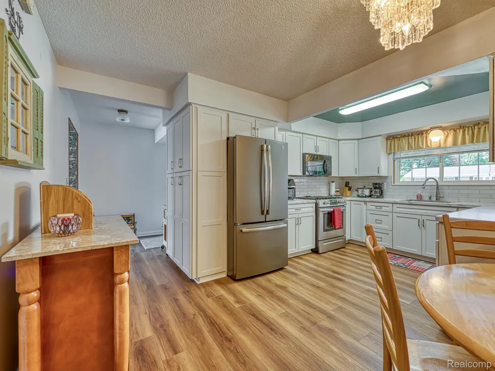 11817 Moran Street Taylor City, MI 48180