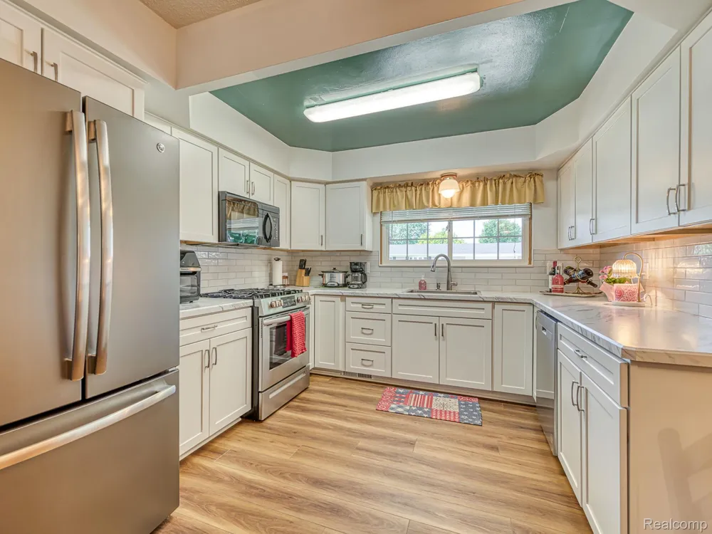 11817 Moran Street Taylor City, MI 48180
