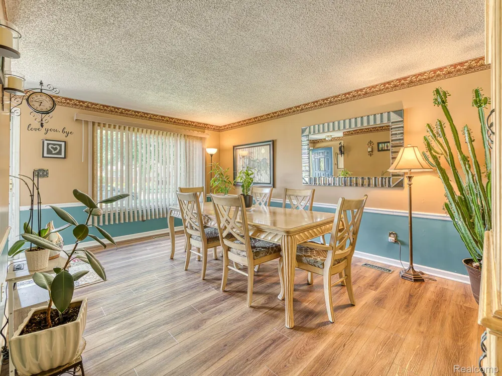 11817 Moran Street Taylor City, MI 48180