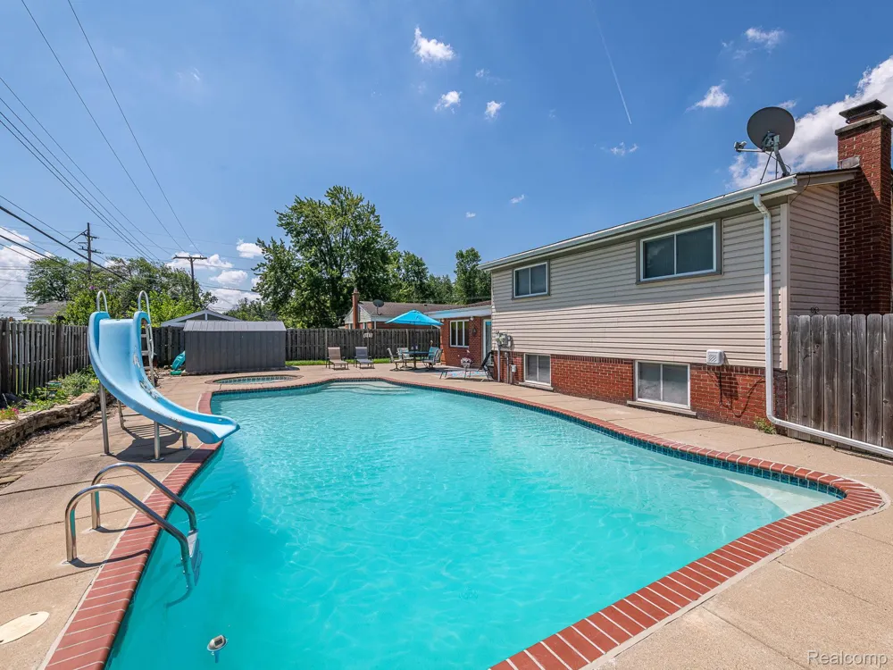 11817 Moran Street Taylor City, MI 48180