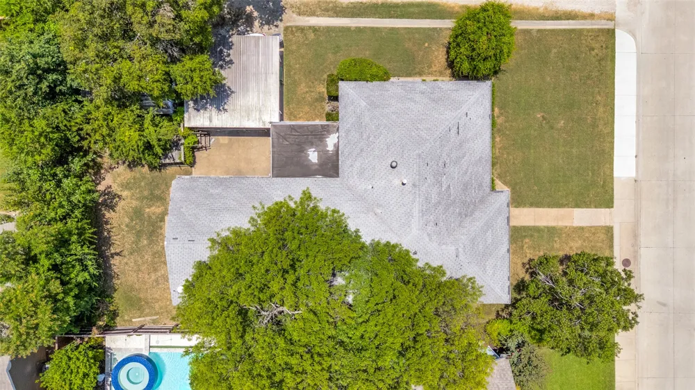 311 S Dooley Street Grapevine, TX 76051