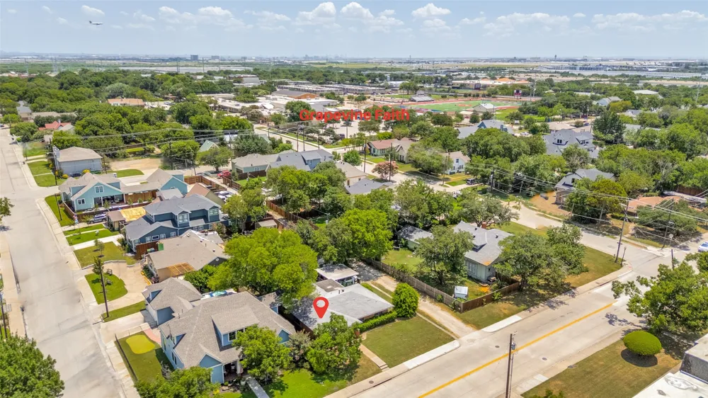 311 S Dooley Street Grapevine, TX 76051