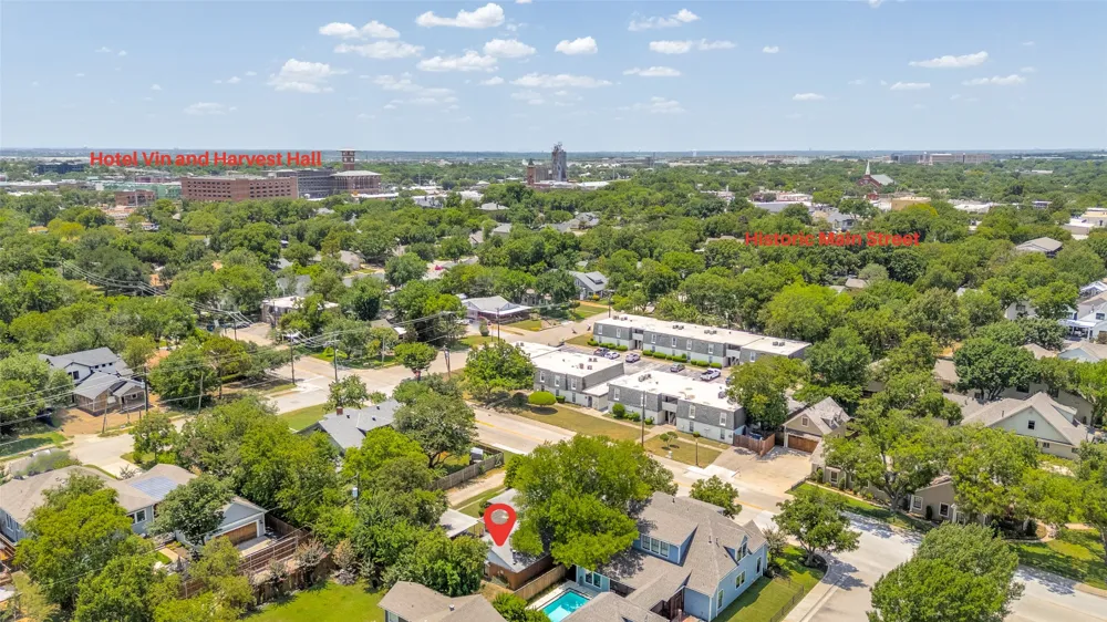 311 S Dooley Street Grapevine, TX 76051