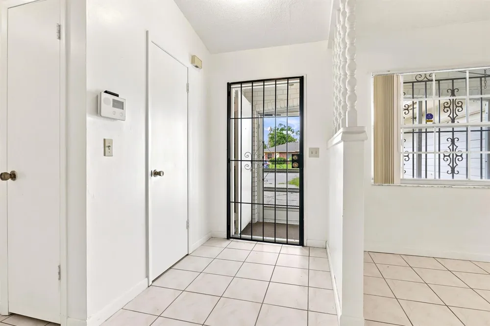 2737 Myakka Drive Orlando, FL 32839