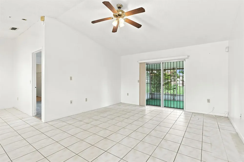 2737 Myakka Drive Orlando, FL 32839