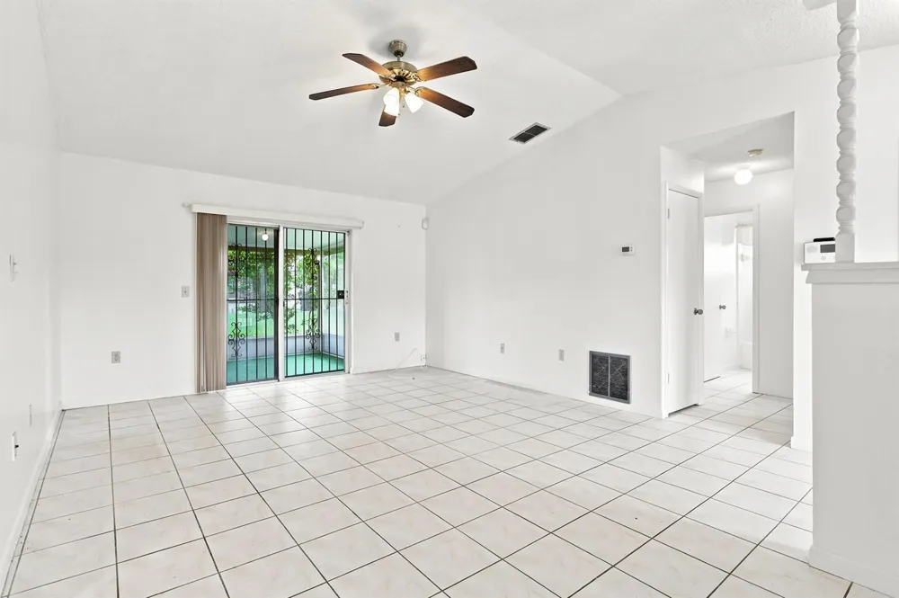 2737 Myakka Drive Orlando, FL 32839