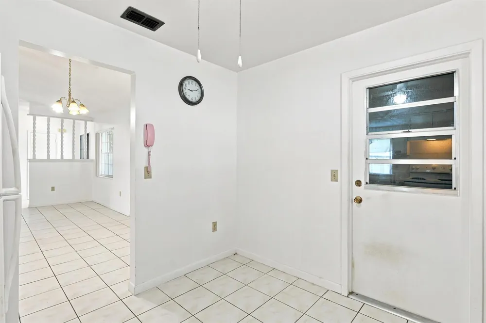 2737 Myakka Drive Orlando, FL 32839
