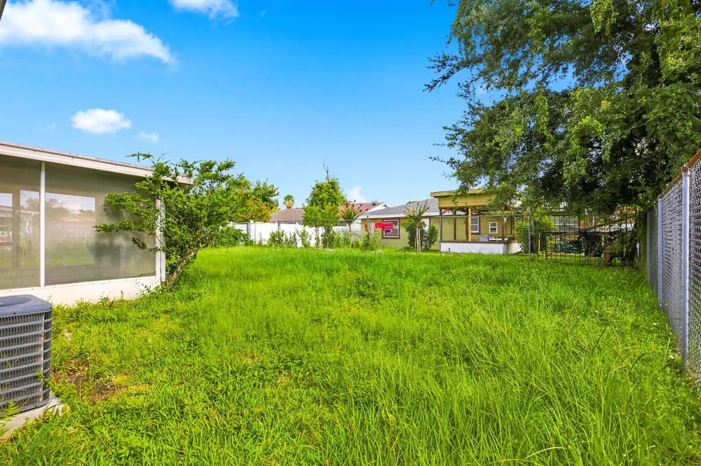 2737 Myakka Drive Orlando, FL 32839