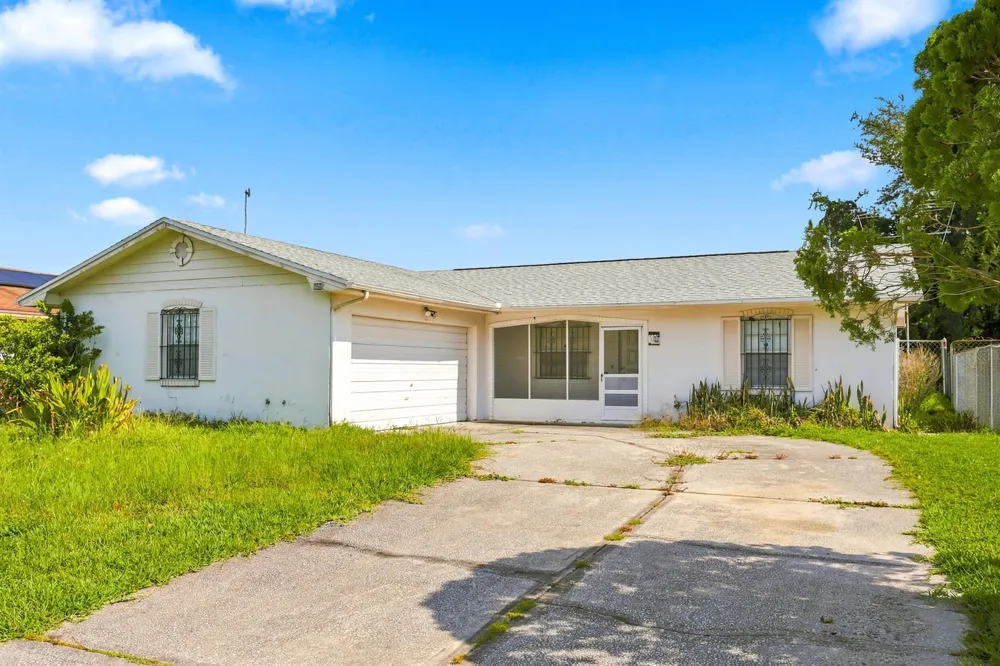 2737 Myakka Drive Orlando, FL 32839