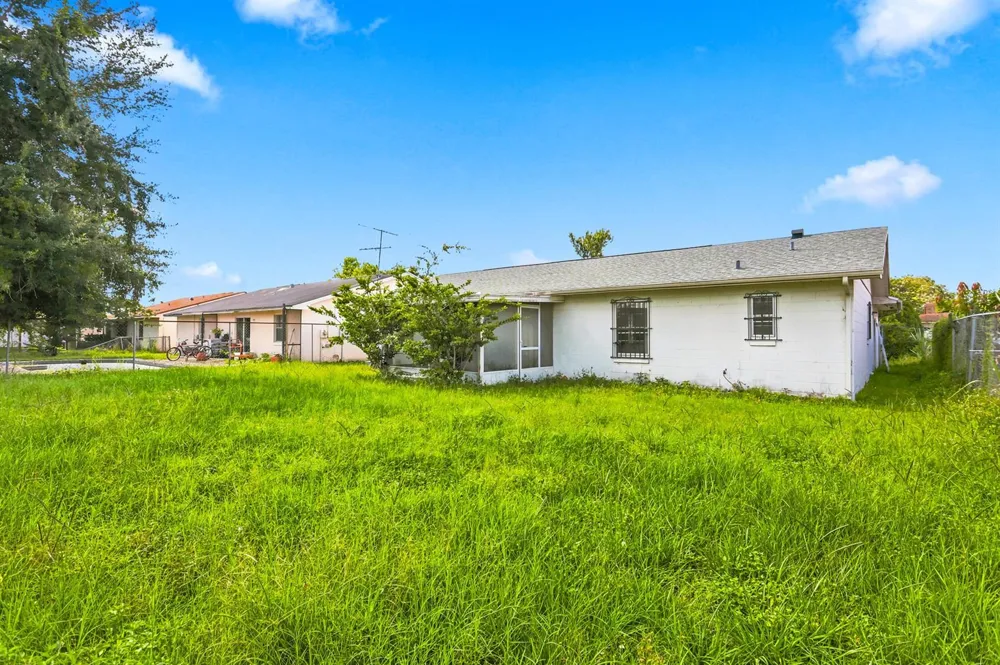 2737 Myakka Drive Orlando, FL 32839