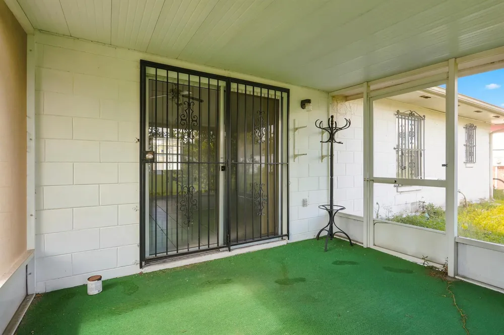 2737 Myakka Drive Orlando, FL 32839