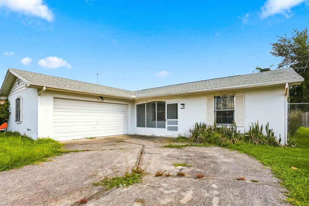 2737 Myakka Drive Orlando, FL 32839