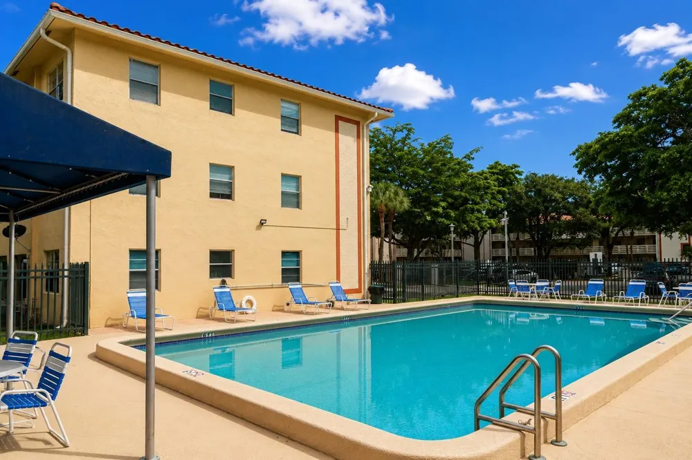 3246 NW 102nd Terrace #308-f Coral Springs, FL 33065