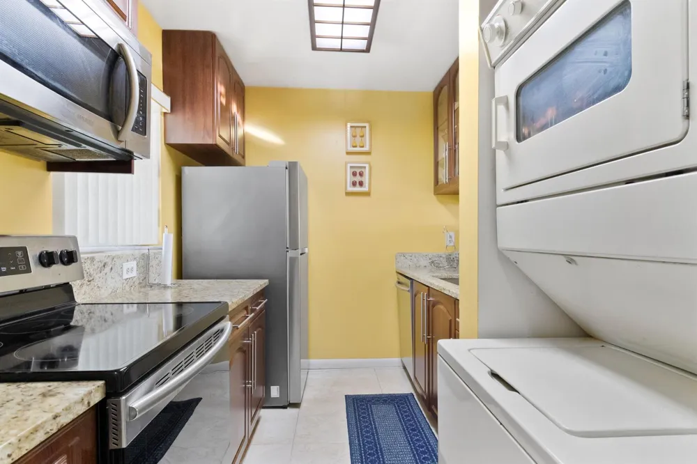 3246 NW 102nd Terrace #308-f Coral Springs, FL 33065