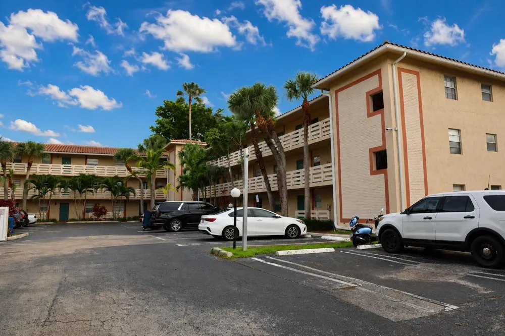 3246 NW 102nd Terrace #308-f Coral Springs, FL 33065