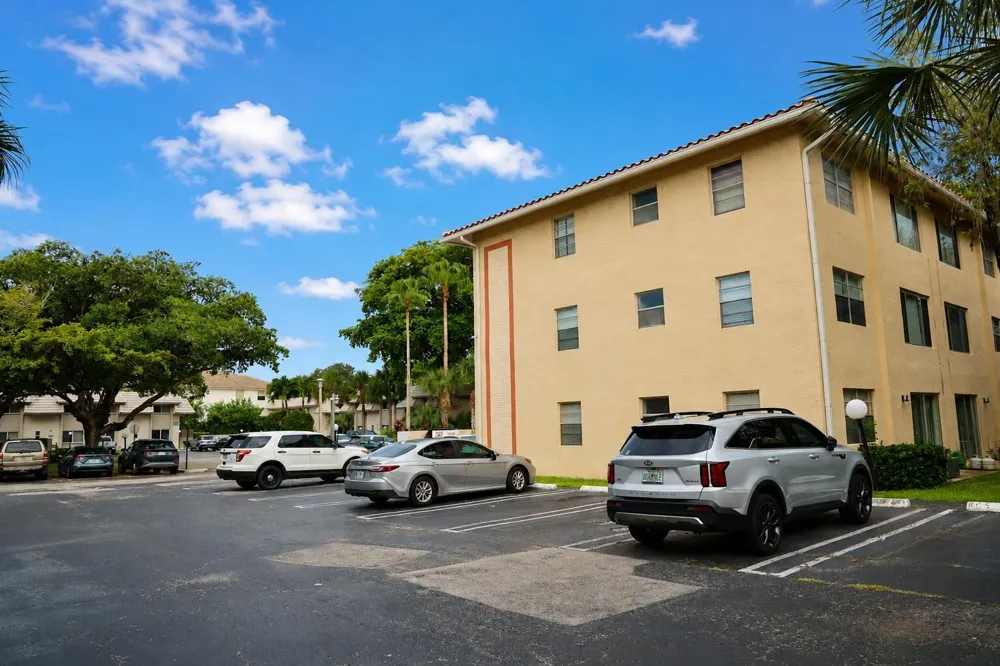 3246 NW 102nd Terrace #308-f Coral Springs, FL 33065