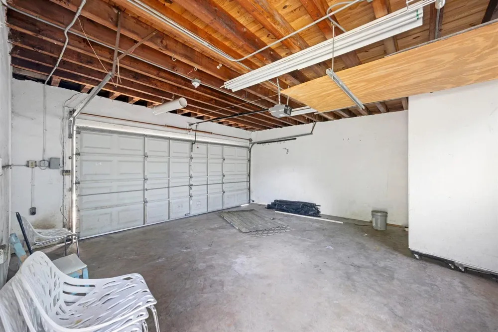 19711 NE 21ST COURT Miami, FL 33179