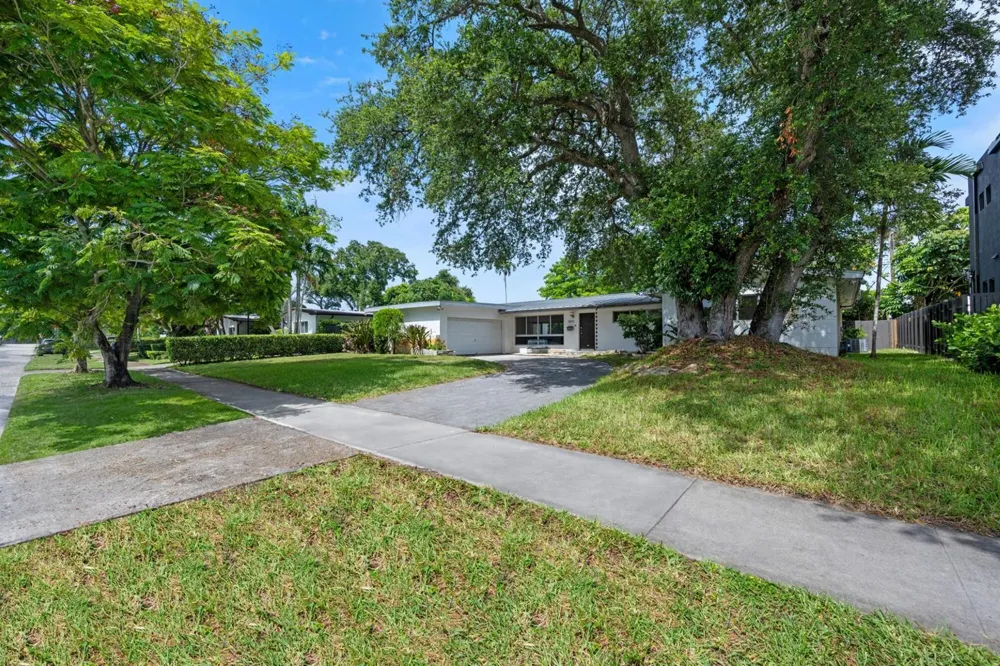 19711 NE 21ST COURT Miami, FL 33179