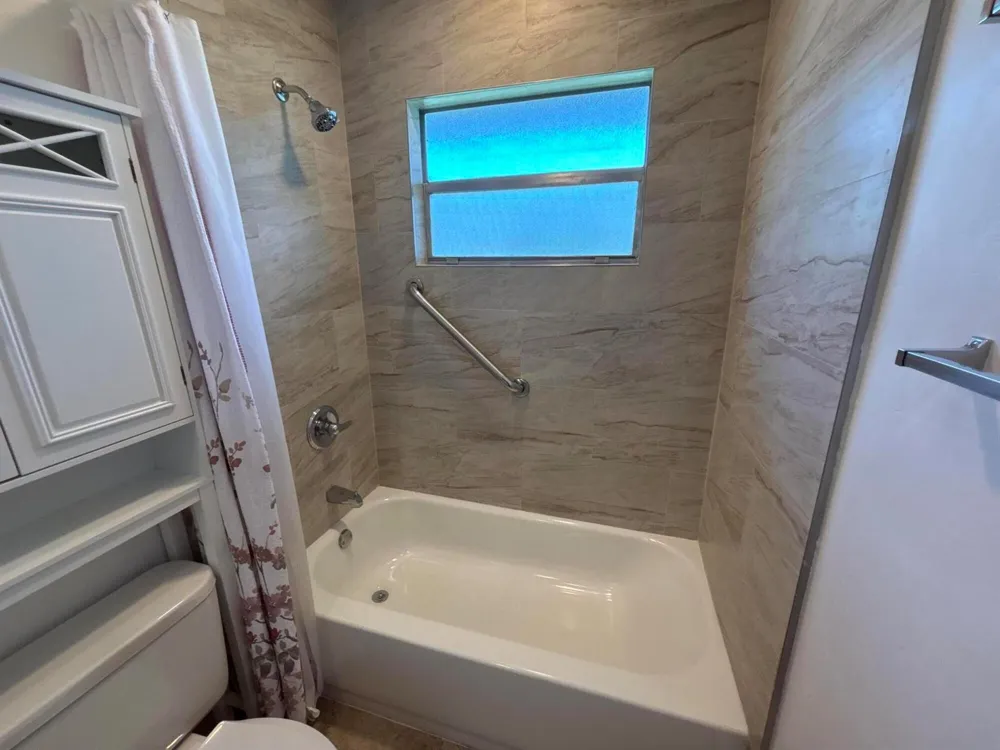 652 Flanders Delray Beach, FL 33484