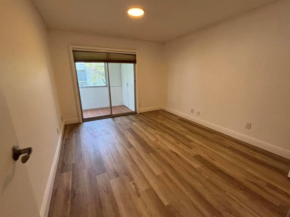 652 Flanders Delray Beach, FL 33484