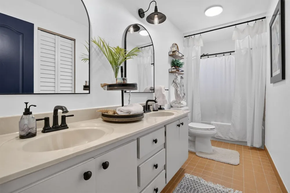 9680 NW 10th Court Plantation, FL 33322