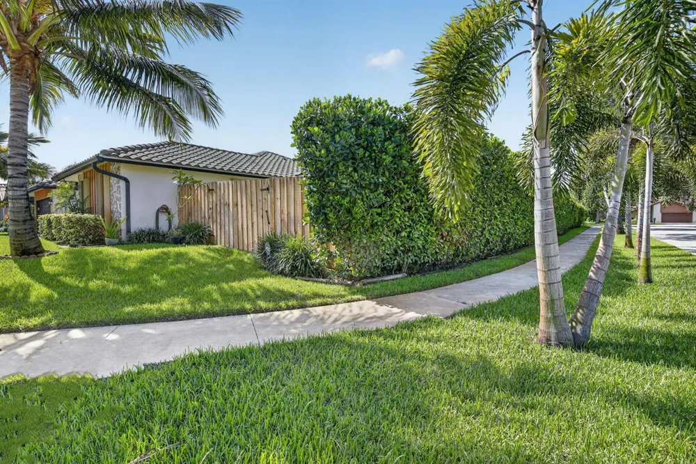 9680 NW 10th Court Plantation, FL 33322