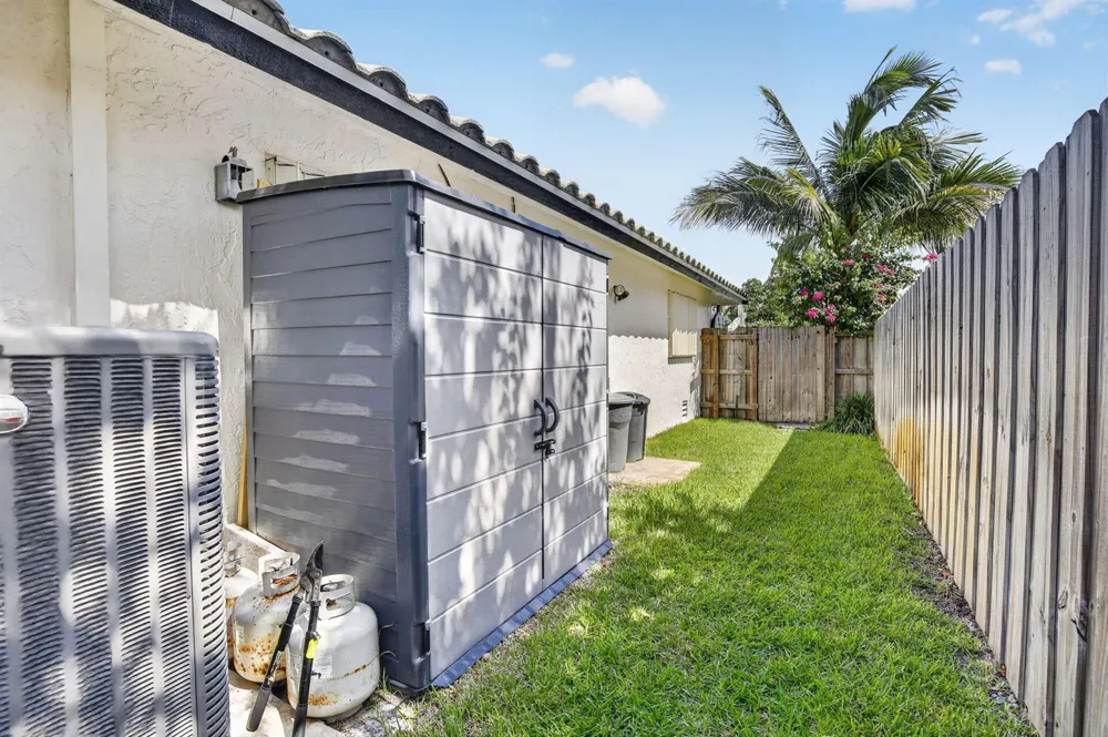9680 NW 10th Court Plantation, FL 33322