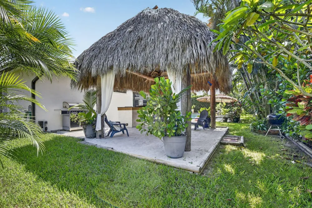 9680 NW 10th Court Plantation, FL 33322