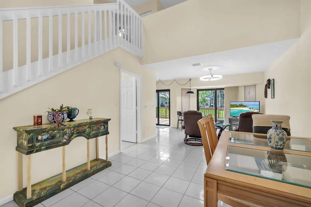 1109 LANDINGS BOULEVARD 
