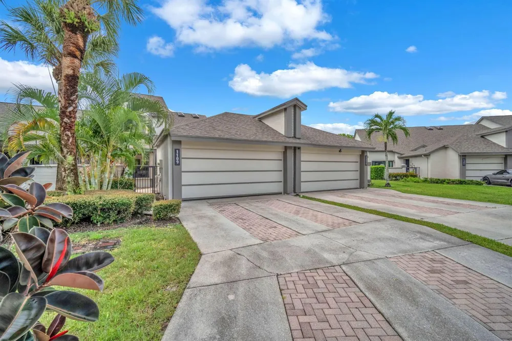 1109 LANDINGS BOULEVARD 