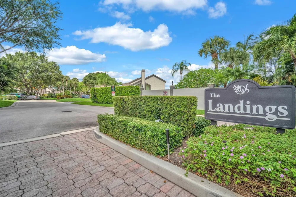 1109 LANDINGS BOULEVARD 