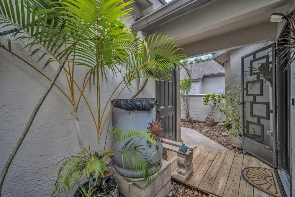 1109 LANDINGS BOULEVARD 