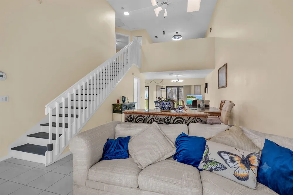 1109 LANDINGS BOULEVARD 