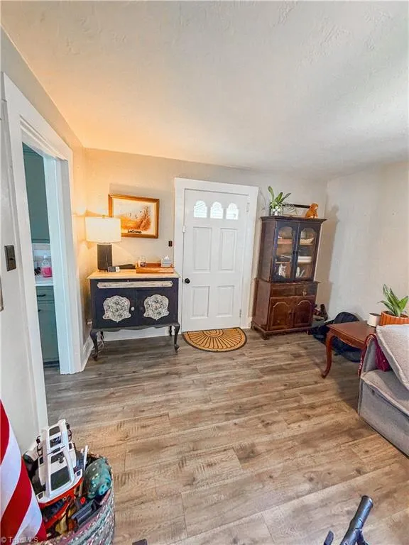 808 Piney Creek School Road Piney Creek, NC 28663