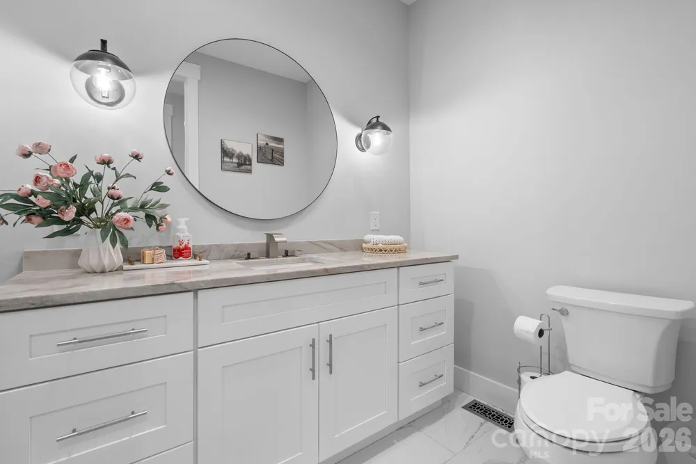 549 Daniel Circle Drive Mills River, NC 28759