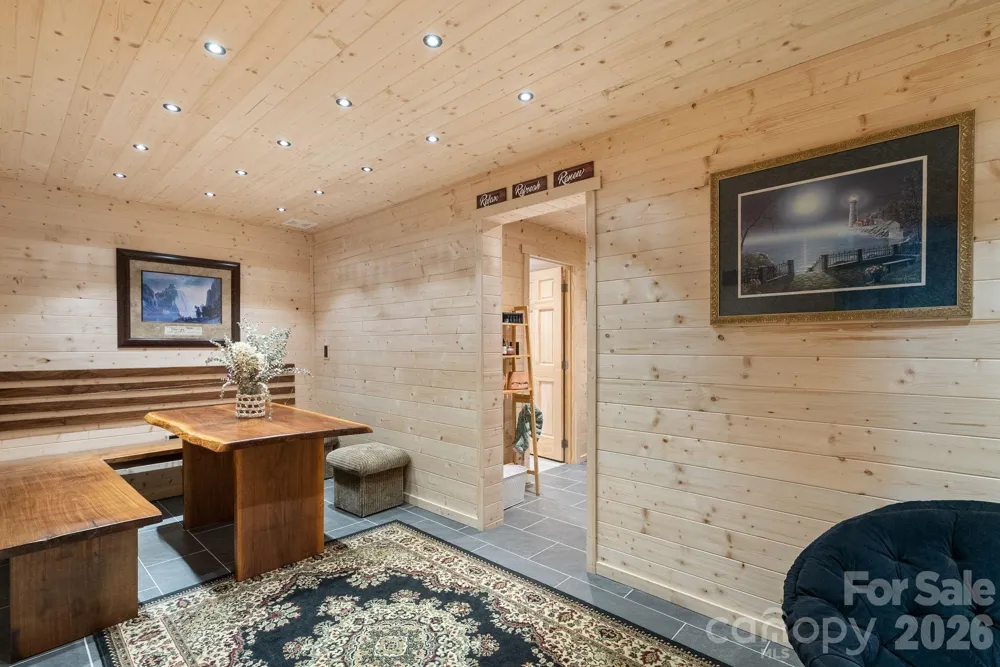 549 Daniel Circle Drive Mills River, NC 28759
