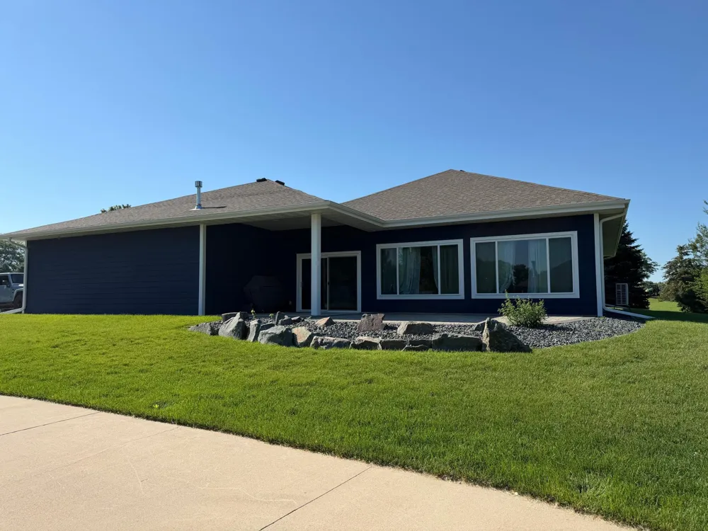 1740 Bay Oaks Drive Albert Lea, MN 56007