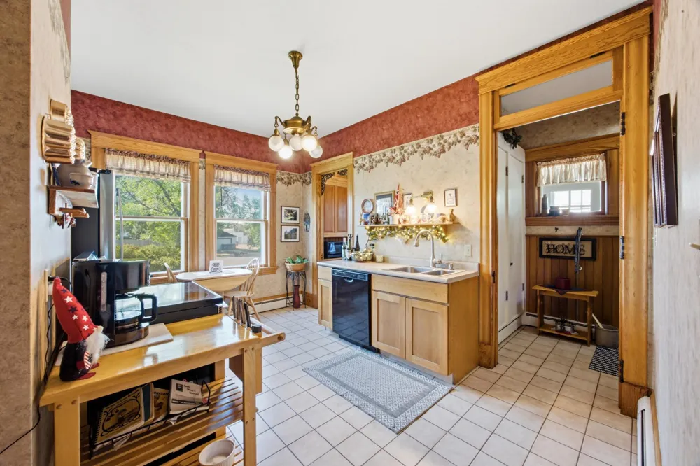 520 2nd Avenue SE Jamestown, ND 58401